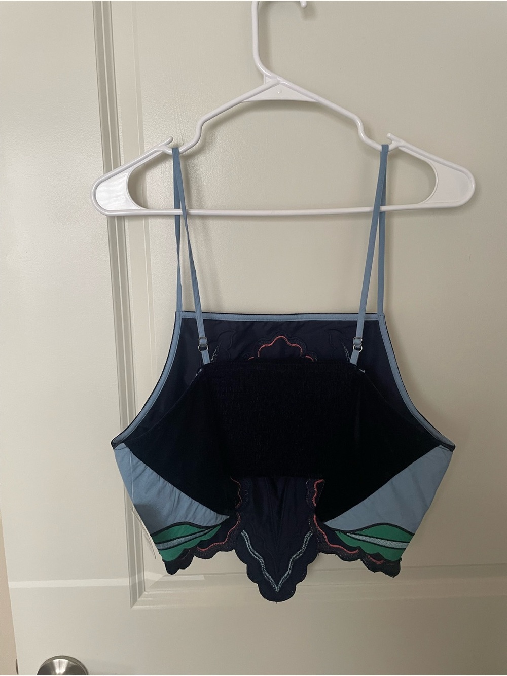 NWT Free People Velvet Lotus Applique crop Top size large (callout) - Picture 4 of 12